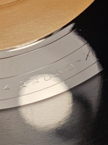 Side 4 Matrix Runout D3